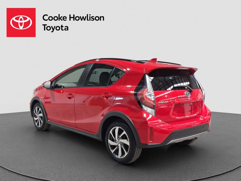 2019 Toyota Aqua Crossover Hybrid image 5