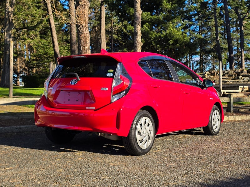 2019 Toyota Aqua G Hybrid image 3