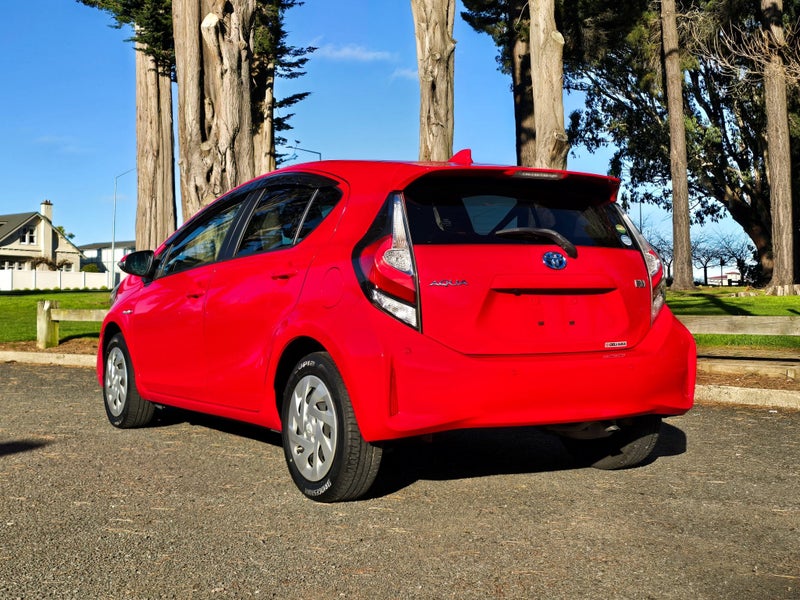 2019 Toyota Aqua G Hybrid image 5
