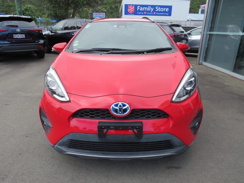 2019 Toyota Aqua Hybrid image 3