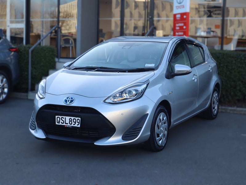 2019 Toyota Aqua HYBRID L, Auto image 3