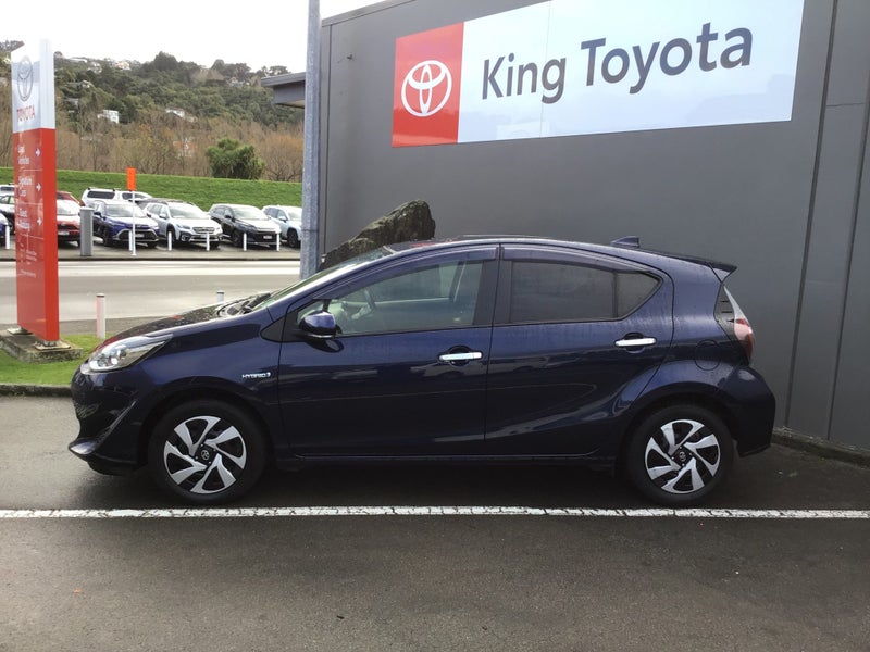 2019 Toyota Aqua Hybrid S image 2