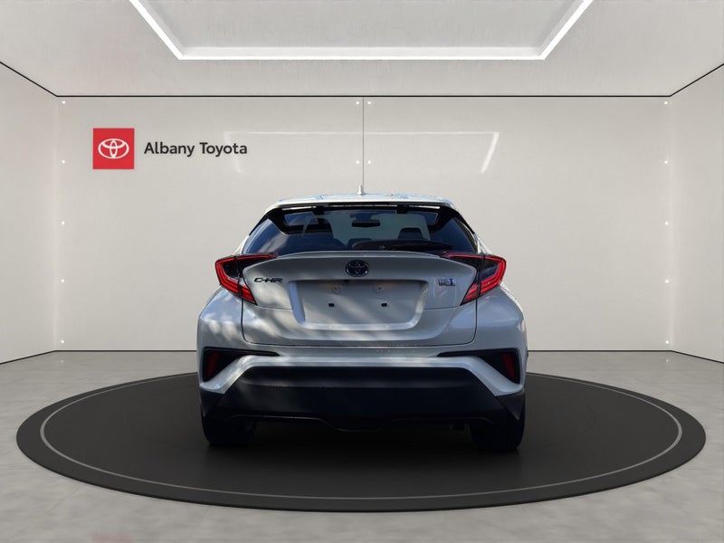 2019 Toyota C-HR 1.8 5 Door Hybrid Hatch image 5