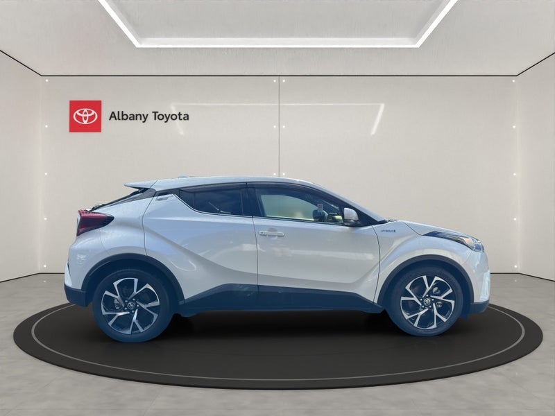 2019 Toyota C-HR 1.8 5 Door Hybrid Hatch image 2