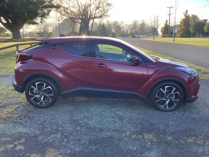 2019 Toyota C-HR 1.8 Hybrid Electric Vehicle G image 4