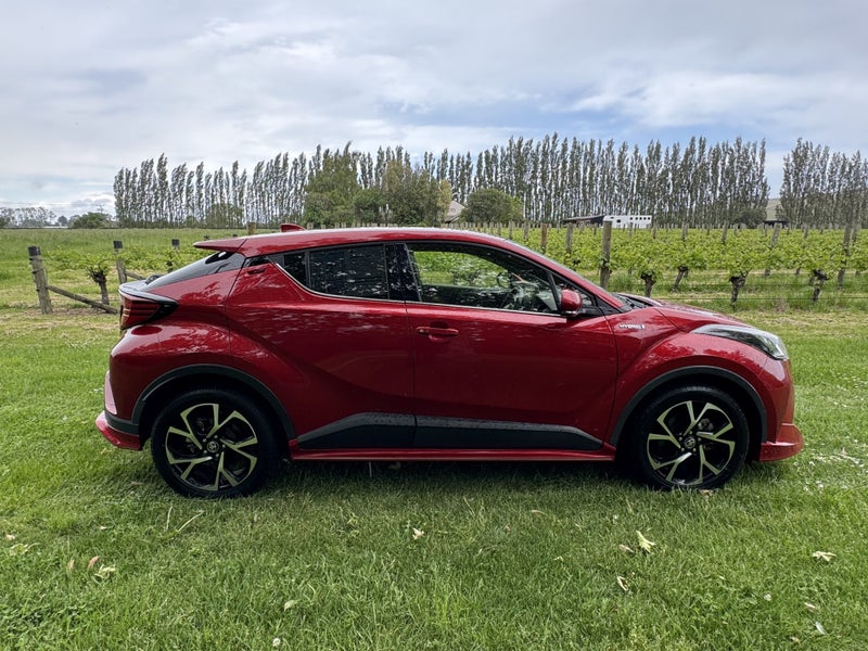 2019 Toyota C-HR 1.8 Hybrid G 5 Dr SUV CVT FWD image 2