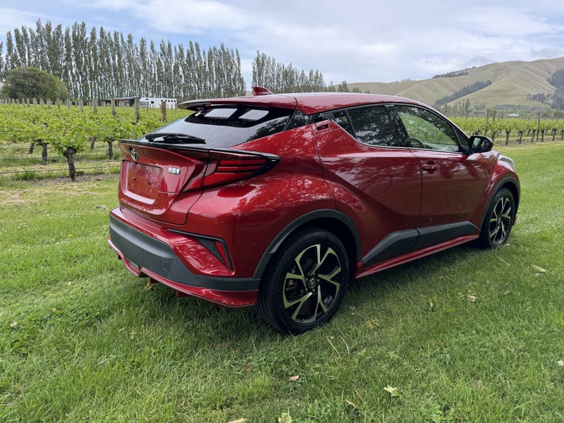 2019 Toyota C-HR 1.8 Hybrid G 5 Dr SUV CVT FWD image 3