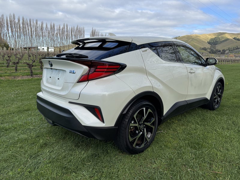 2019 Toyota C-HR 1.8 Hybrid G 5 Dr SUV CVT FWD image 3