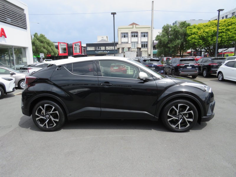 2019 Toyota C-HR 1.8 Hybrid G 5 Dr SUV CVT FWD image 3