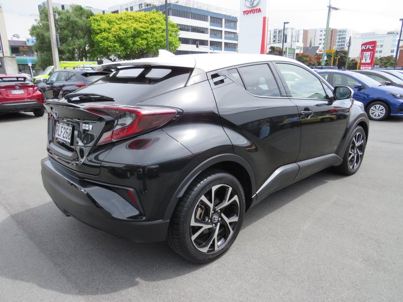 2019 Toyota C-HR 1.8 Hybrid G 5 Dr SUV CVT FWD image 4