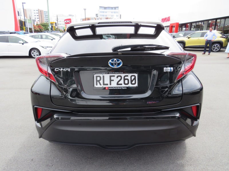 2019 Toyota C-HR 1.8 Hybrid G 5 Dr SUV CVT FWD image 5