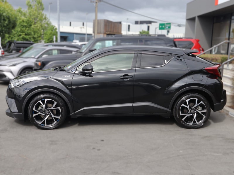 2019 Toyota C-HR 1.8 Hybrid G 5 Dr SUV CVT FWD image 4