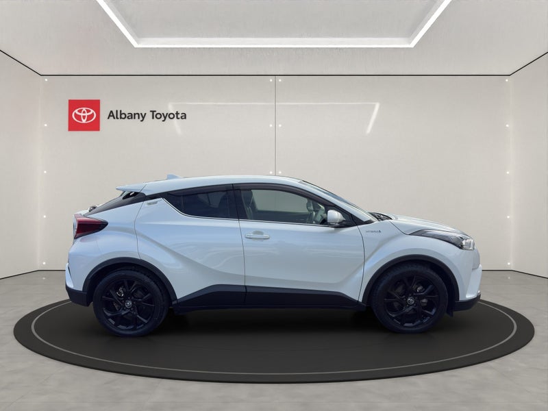 2019 Toyota C-HR 1.8 Hybrid G 5 Dr SUV CVT FWD image 2