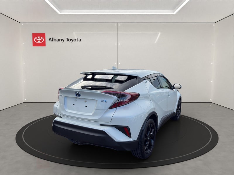 2019 Toyota C-HR 1.8 Hybrid G 5 Dr SUV CVT FWD image 3
