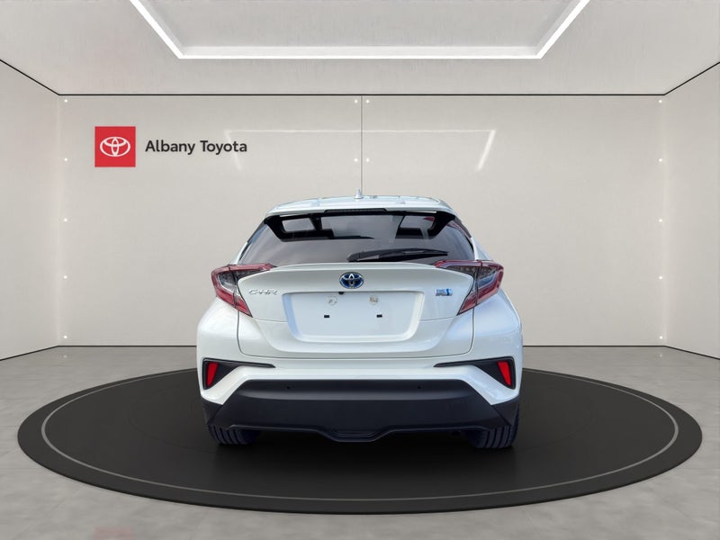 2019 Toyota C-HR 1.8 Hybrid G 5 Dr SUV CVT FWD image 4