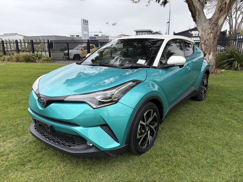 2019 Toyota C-HR 1.8 Hybrid G Automatic FWD SUV... image 3