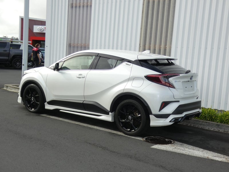 2019 Toyota C-HR 1.8 Hybrid G Mode Nero image 2