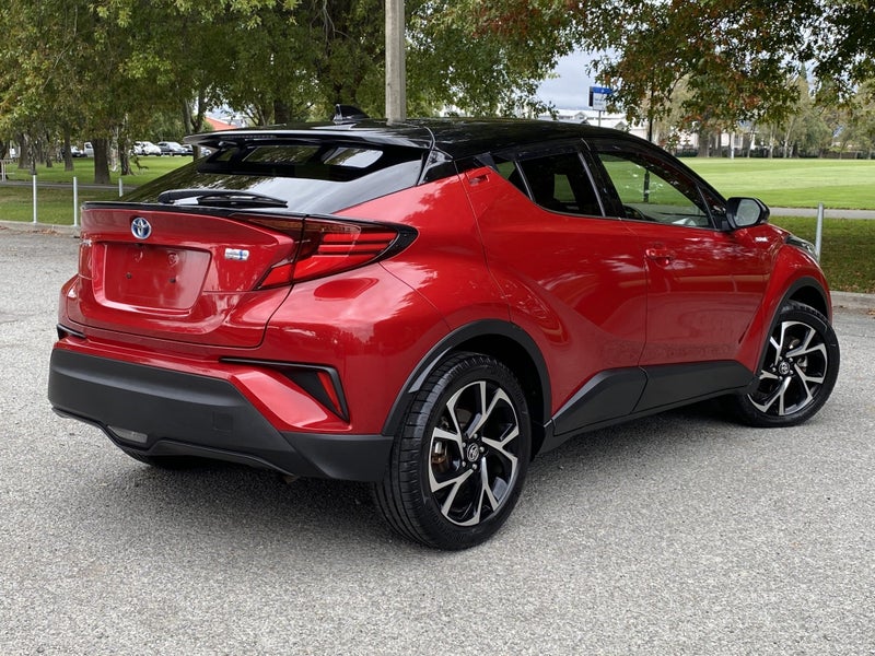 2019 Toyota C-HR 1.8 Hybrid G SUV FWD image 5