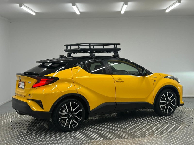 2019 Toyota C-HR 1.8 Hybrid GR Sport image 3