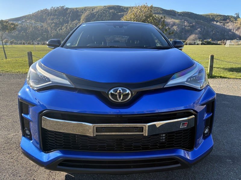 2019 Toyota C-HR 1.8 Hybrid GR Sport image 2