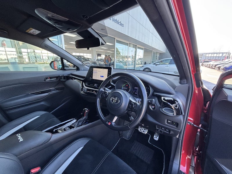 2019 Toyota C-HR 1.8 Hybrid GR Sport image 2