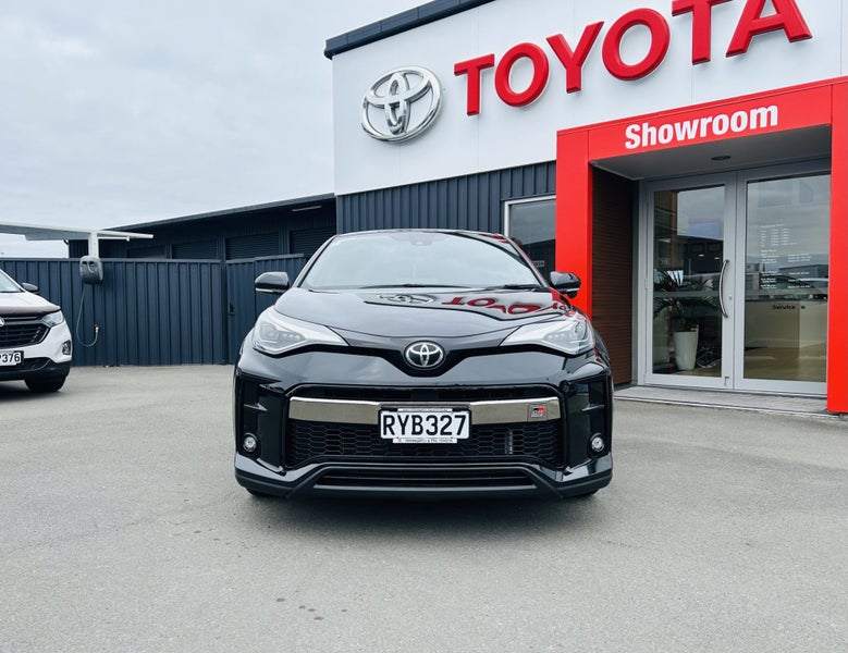 2019 Toyota C-HR 1.8 Hybrid GR Sport Automatic SUV image 2