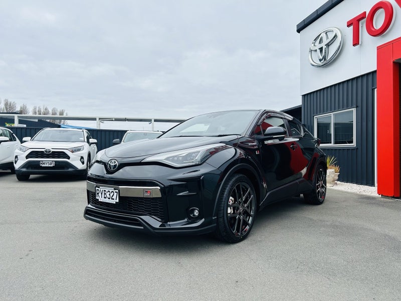 2019 Toyota C-HR 1.8 Hybrid GR Sport Automatic SUV image 4