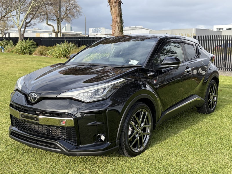 2019 Toyota C-HR 1.8 Hybrid GR Sport Automatic SUV image 3