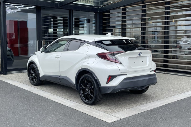 2019 Toyota C-HR 1.8 Petrol Hybrid G FWD SUV image 2