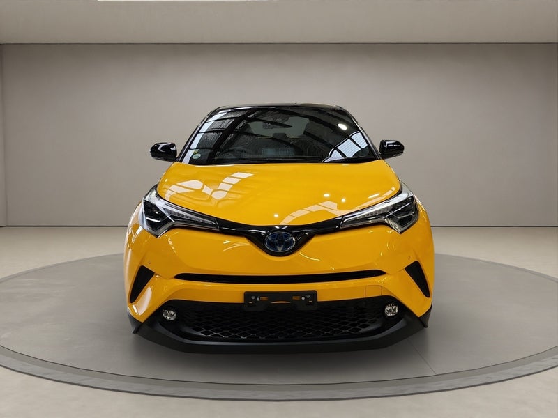 2019 Toyota C-HR 1.8L Hybrid G 2WD SUV image 2