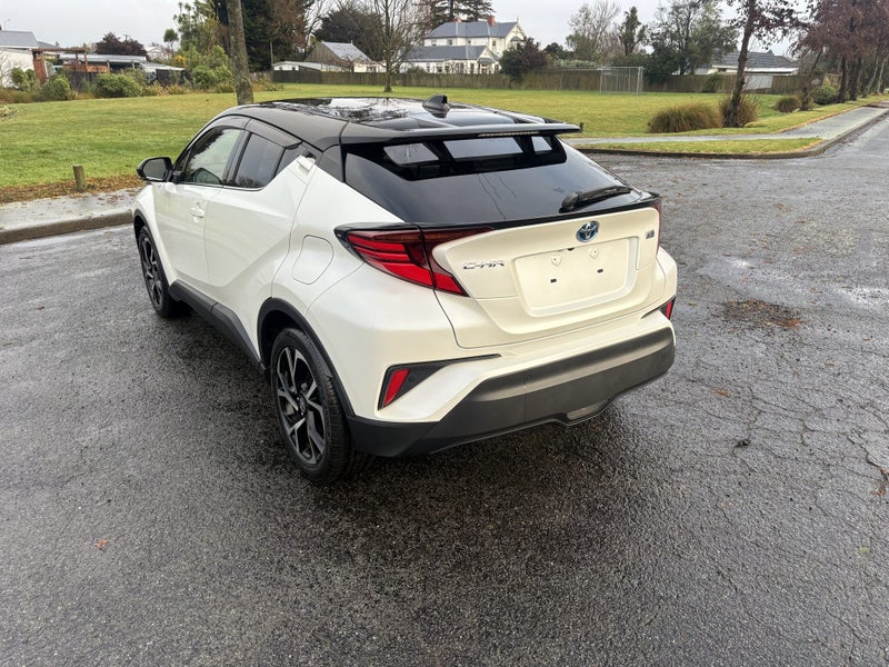2019 Toyota C-HR 1.8L Hybrid G 5 Dr SUV CVT FWD image 2
