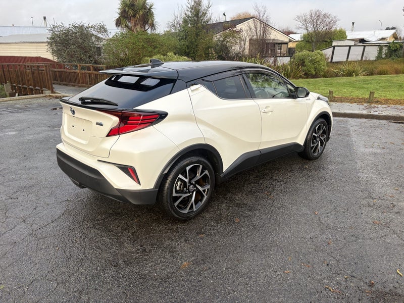 2019 Toyota C-HR 1.8L Hybrid G 5 Dr SUV CVT FWD image 5