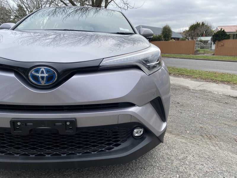 2019 Toyota C-HR 1.8L Hybrid G CVT FWD image 5