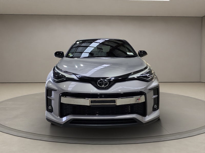 2019 Toyota C-HR 1.8L Hybrid GR Sport 2WD SUV image 3