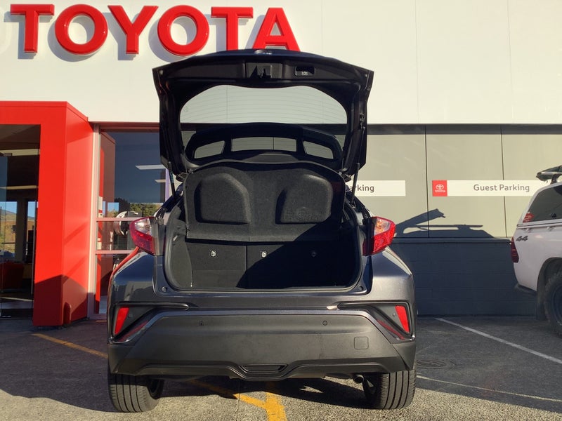 2019 Toyota C-HR 1.8P HV ECVT SUV *NZ NEW* image 4