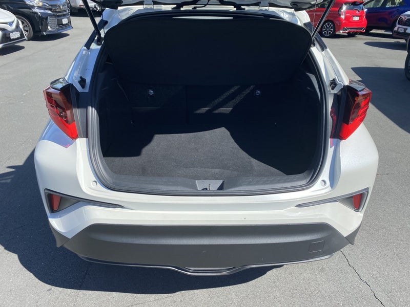 2019 Toyota C-HR 1.8P Hybrid GR Sport image 4