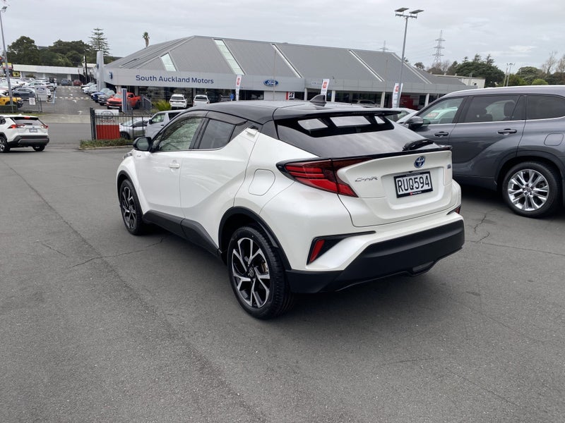 2019 Toyota C-HR G 1.8P Hybrid SUV image 5