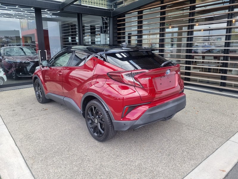 2019 Toyota C-HR G NERO HYBRID image 5