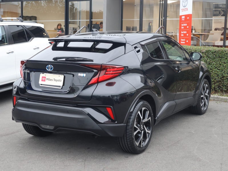 2019 Toyota C-HR G SPEC HYBRID CHR, Leather image 4