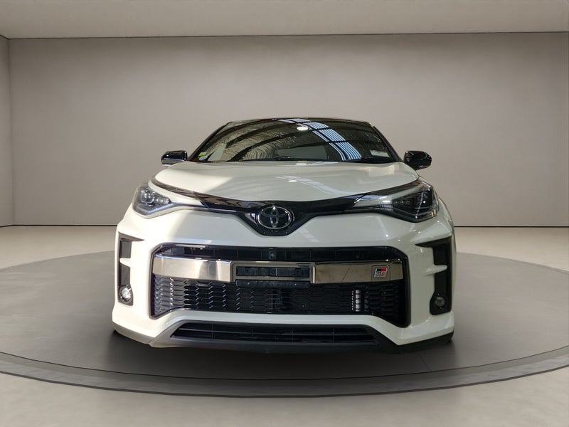 2019 Toyota C-HR GR Sport 1.8L Hybrid SUV image 3