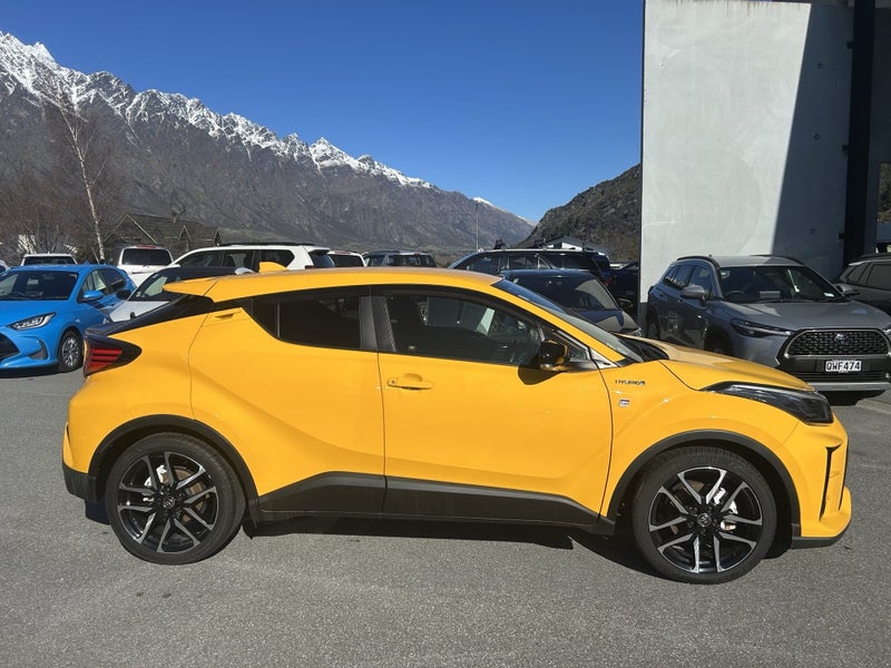 2019 Toyota C-HR GR Sport image 3