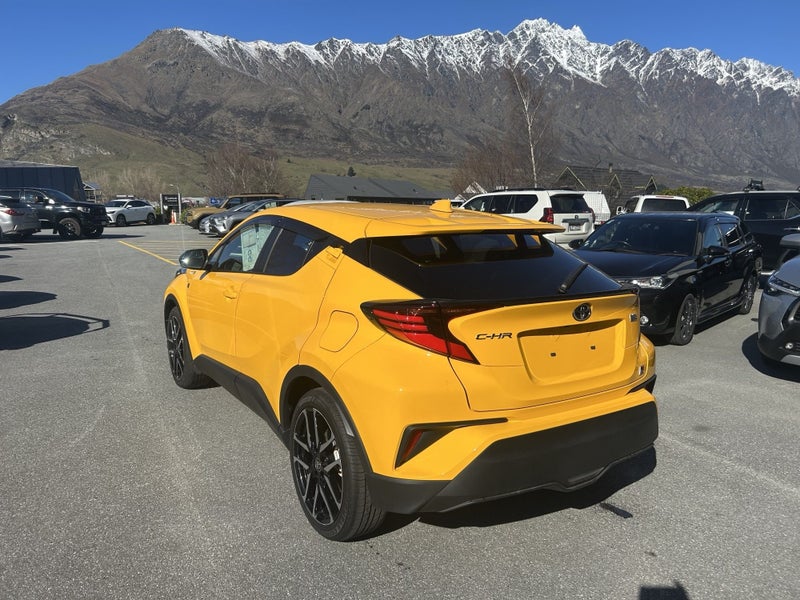 2019 Toyota C-HR GR Sport image 5