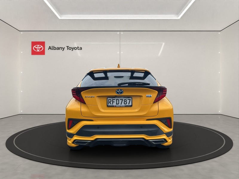 2019 Toyota C-HR Hybrid image 4