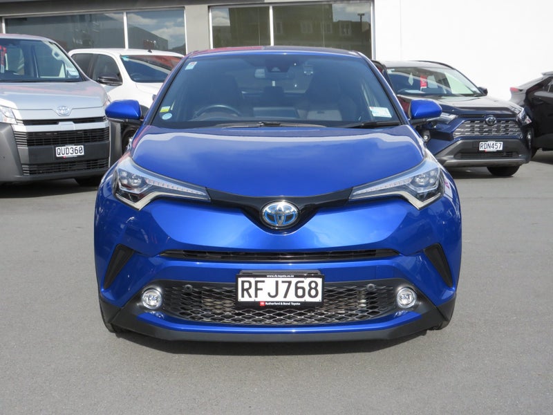 2019 Toyota C-HR Hybrid image 2