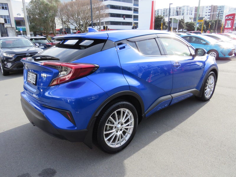2019 Toyota C-HR Hybrid image 4