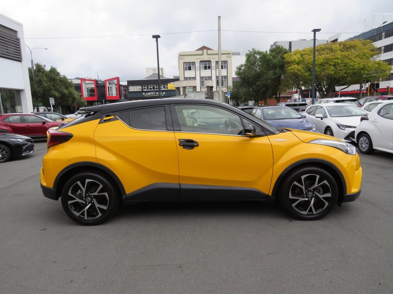 2019 Toyota C-HR Hybrid image 3