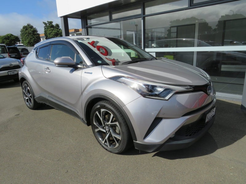 2019 Toyota C-HR Hybrid image 2