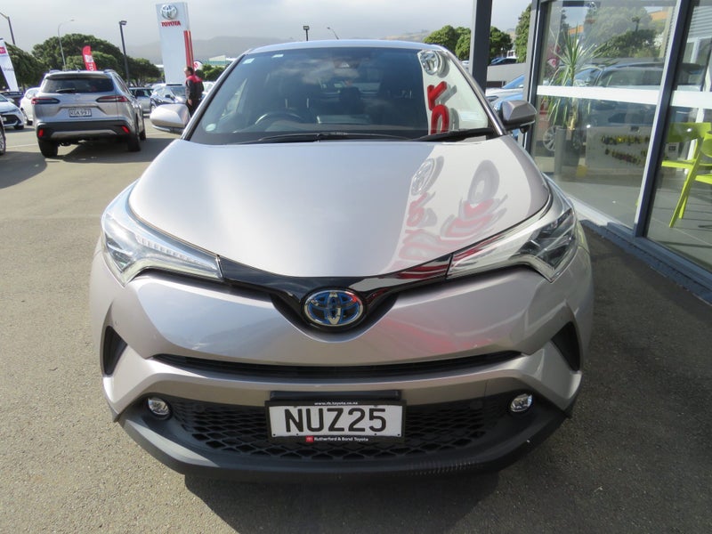 2019 Toyota C-HR Hybrid image 3