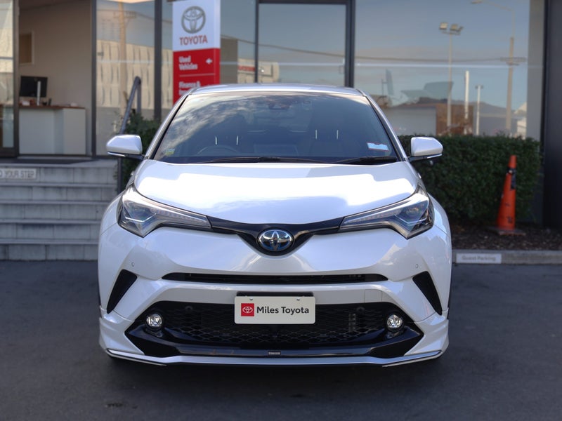 2019 Toyota C-HR Hybrid G, Push Start image 2