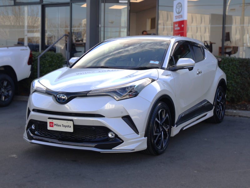 2019 Toyota C-HR Hybrid G, Push Start image 3
